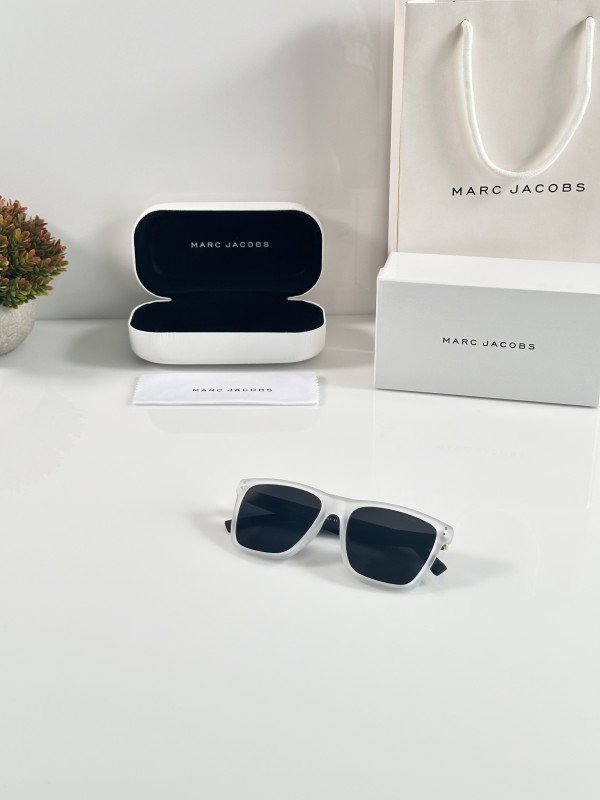 Marc Jacobs 6000 Ice Black