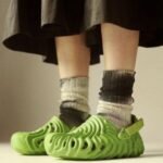 CROCS BEMBURY CLOGS  ( PARROT GREEN )